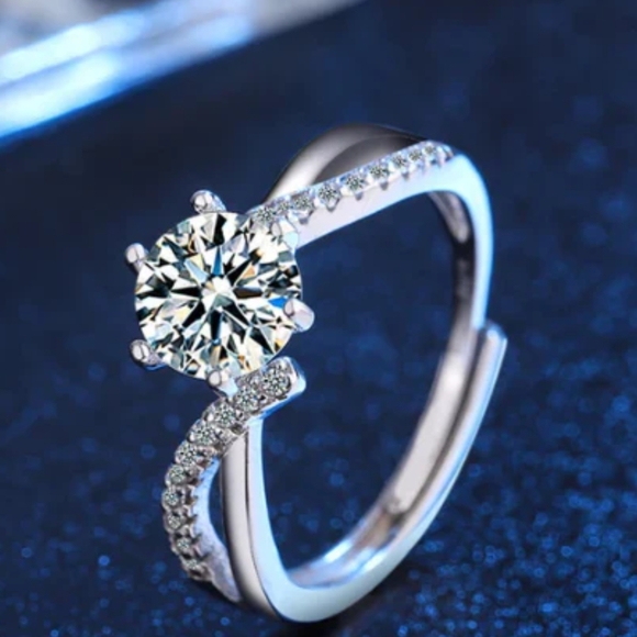 Elegant Silver Diamond Ring